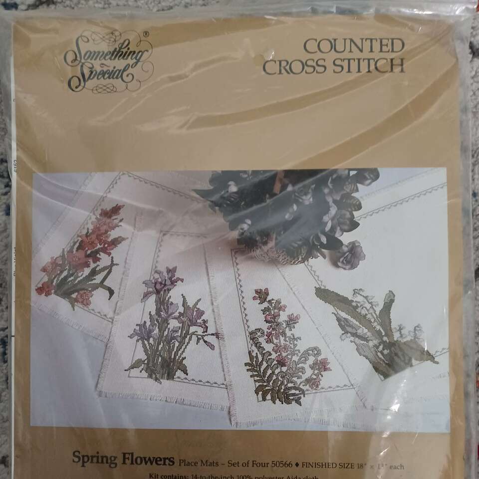 Counted Cross Stitch/ Spring Flowers 18x13