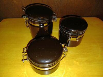 Ceramic Containers with Clamp