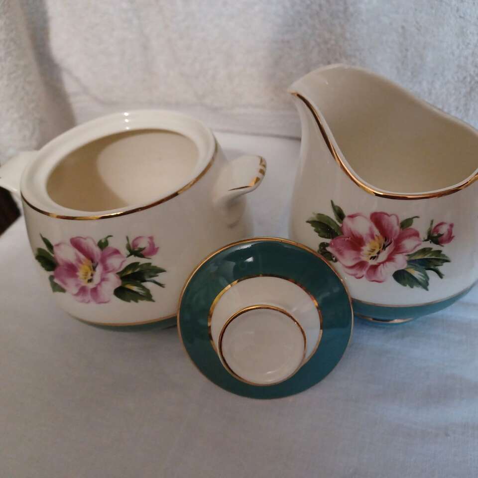 Vintage Homer Laughlin set