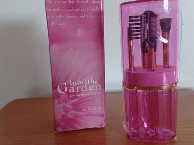 Avon Brush Set