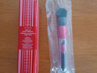 Avon Red Brush Collection
