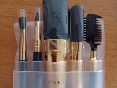 Avon Ellegant Brush Collection