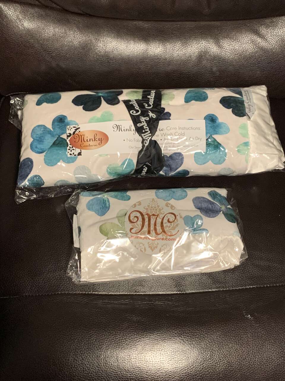 Minky Couture Infant Blanket and Burp Cloth Green White Shamrocks Brand New Set
