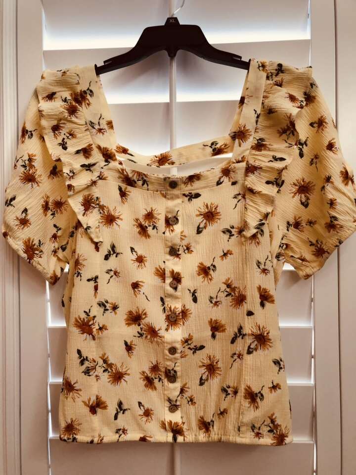 Maurices Cream w/ Rust Flowers Blouse Size 2X