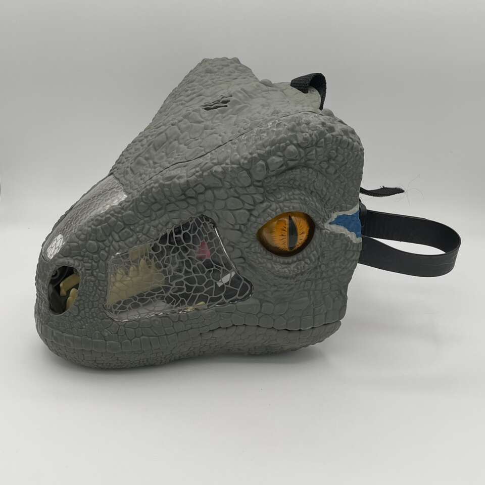 Jurrasic World Blue Chomp N Roar Mask 2017