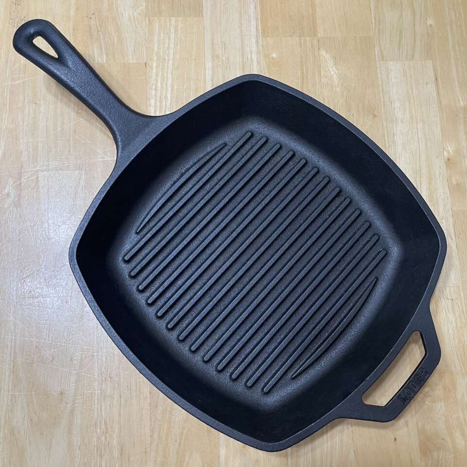 Lodge 8SGP Cast Iron Square Grill Pan