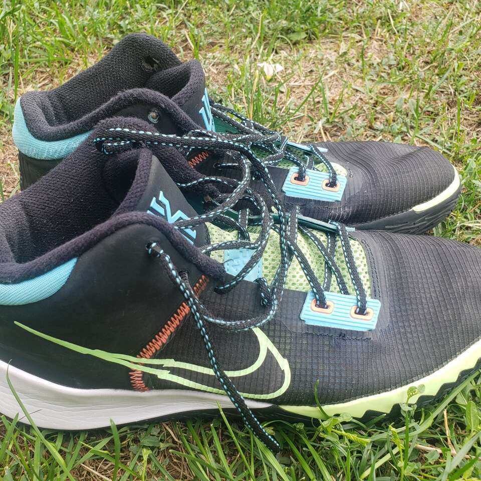 Nike SZ 12 sneakers men's mid-top Flytrap LimeGlow