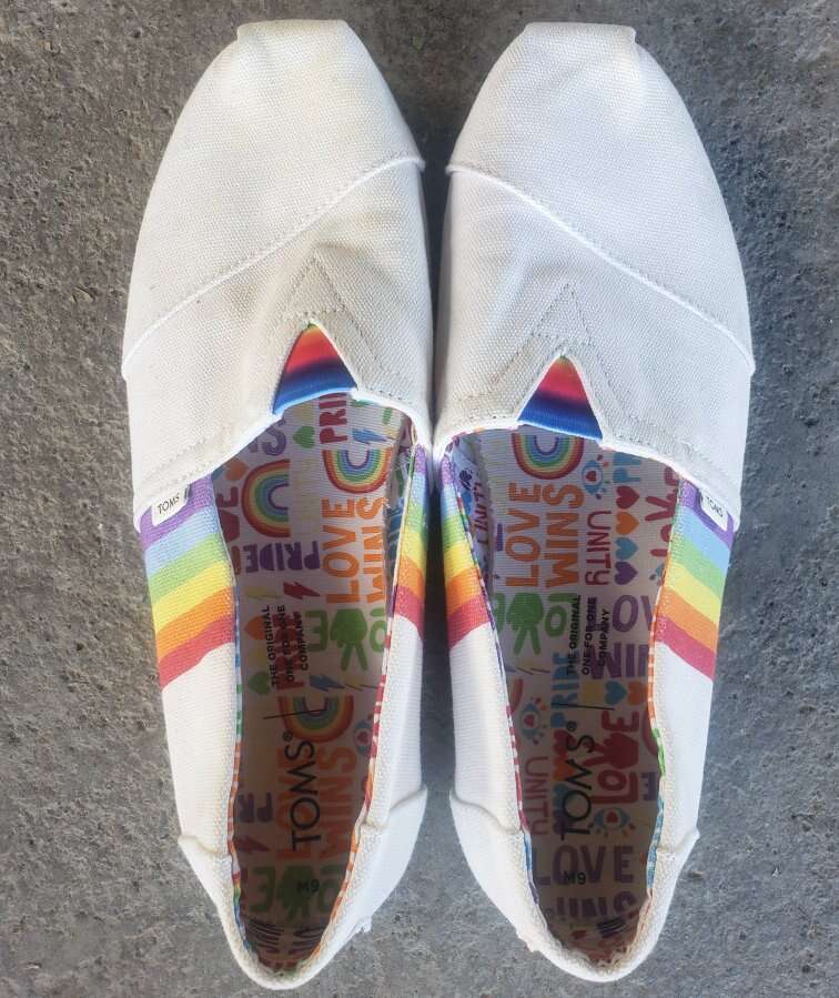 Toms canvas rainbow love wins shoes M9 unity pride