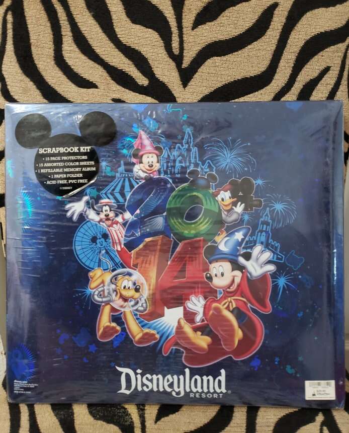 2014 Disney Scrap Book kit new in plastic wrap