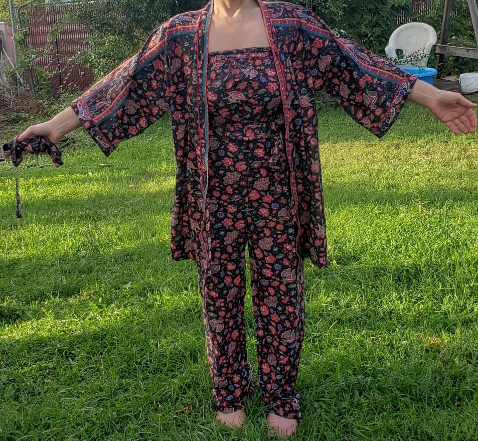 Vintage outfit 70s jumpsuit romper robe belt