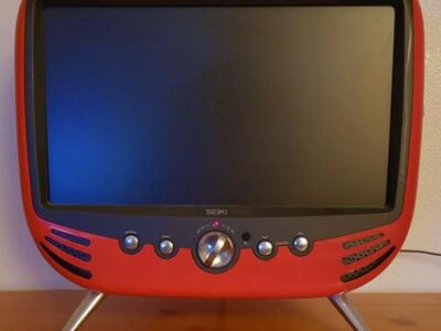 SEIKI SE22FRO1 RETRO TELEVISION TV RED VINTAGE STY