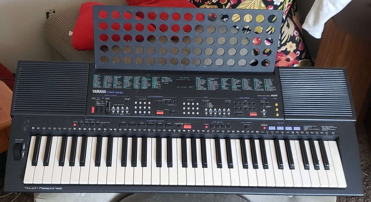 YAMAHA PSR-500 PORTABLE KEYBOARD TOUCH RESPONSE