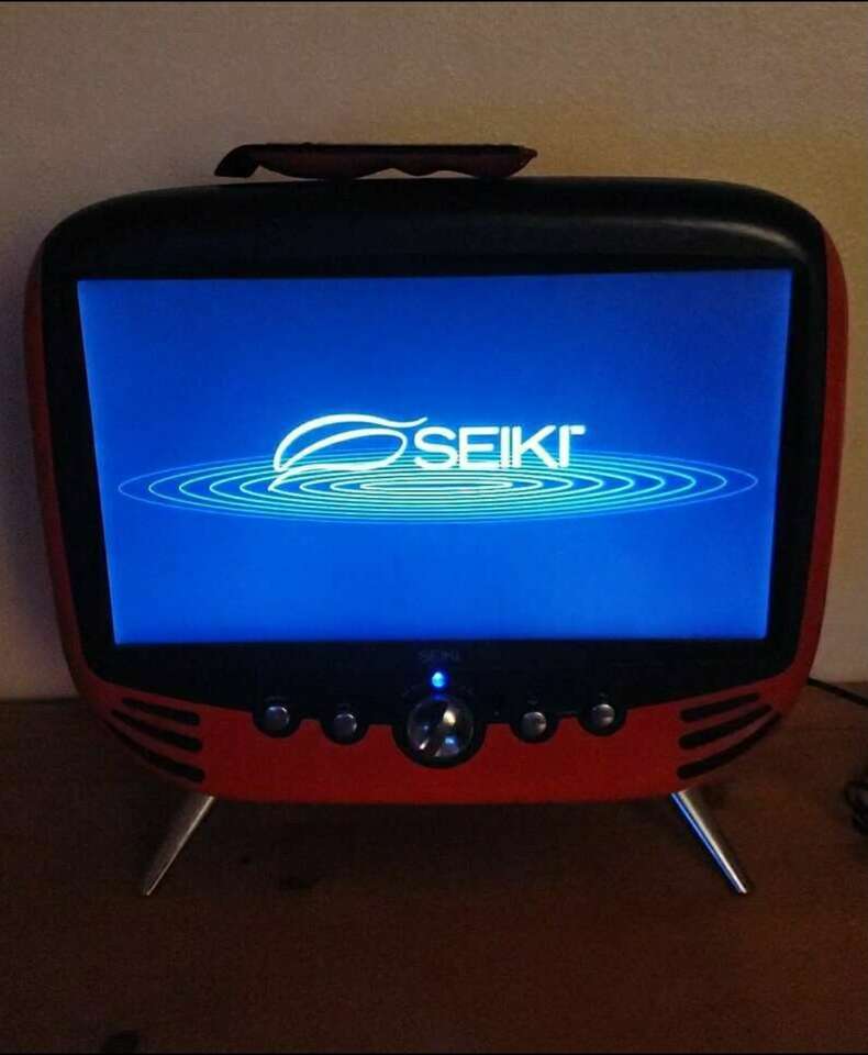 SEIKI SE22FRO1 RETRO TELEVISION TV RED VINTAGE STY