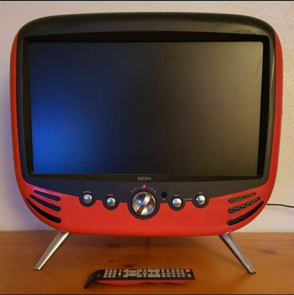 21インチ　SEIKI SE22FR01 液晶カラーテレビ　レトロ　ビンテージ Seiki SE22FR01 Retro TV Review - Reviewed