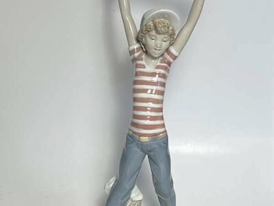 Lladro Baseball Boy Little Leaguer Statue Figurine