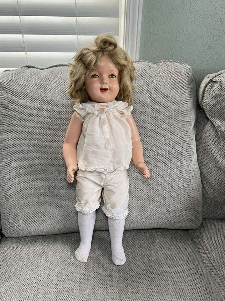 Vintage 25” Ideal Shirley Temple Doll Flirty Eyes
