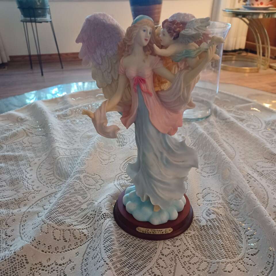 Beautiful Angei with child angel