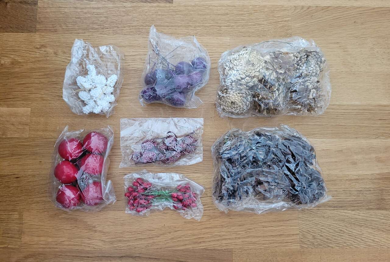 Christmas Wreath Decorations