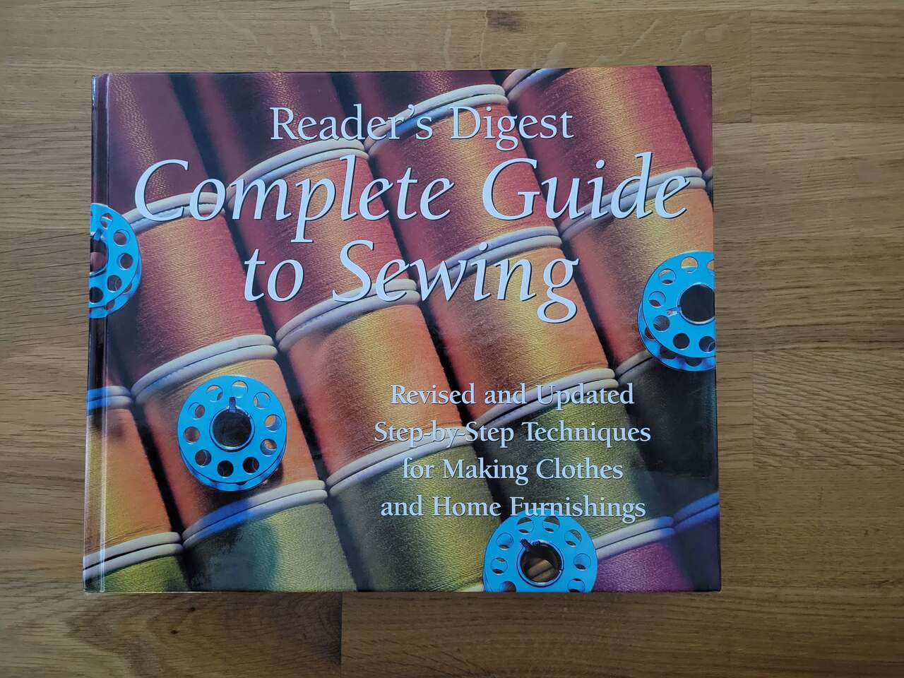 Readers Digest Complete Guide to Sewing