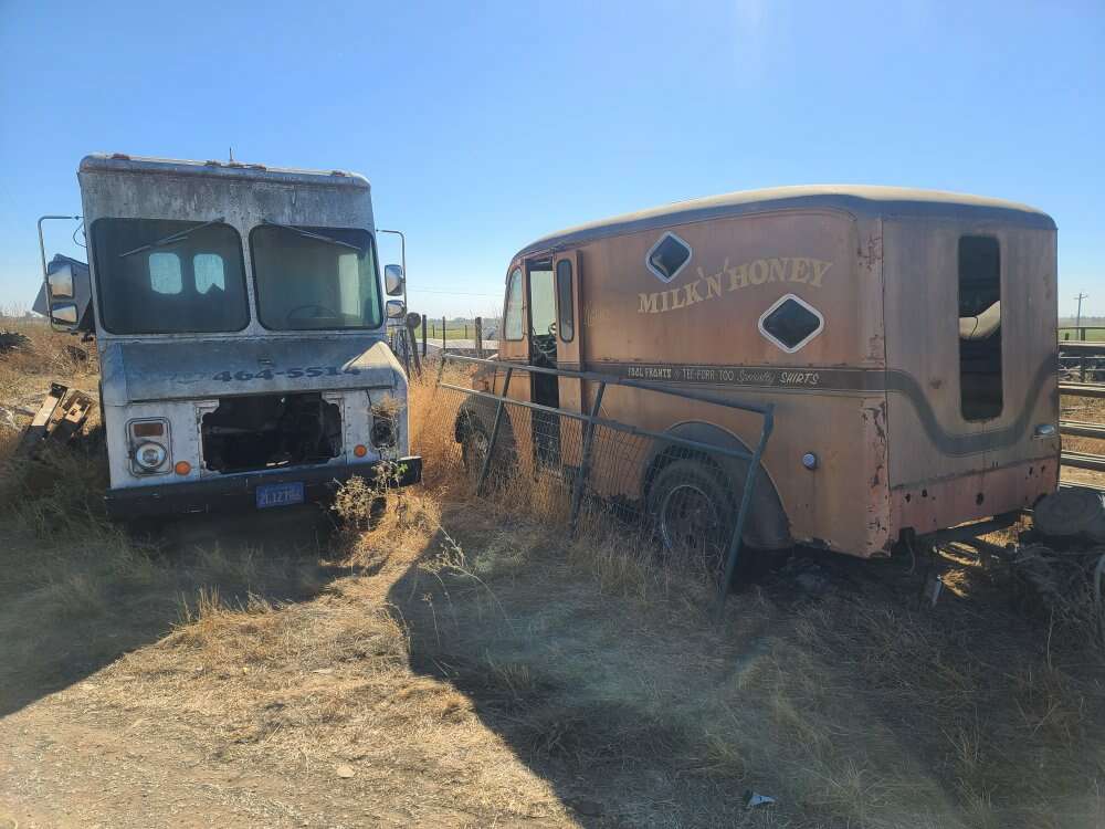 1955 Divco Milk Box Van Truck Tires engine