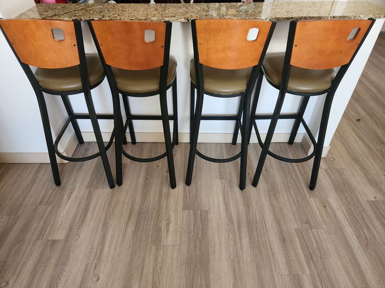 4 HighBack Bar Stools Furniture