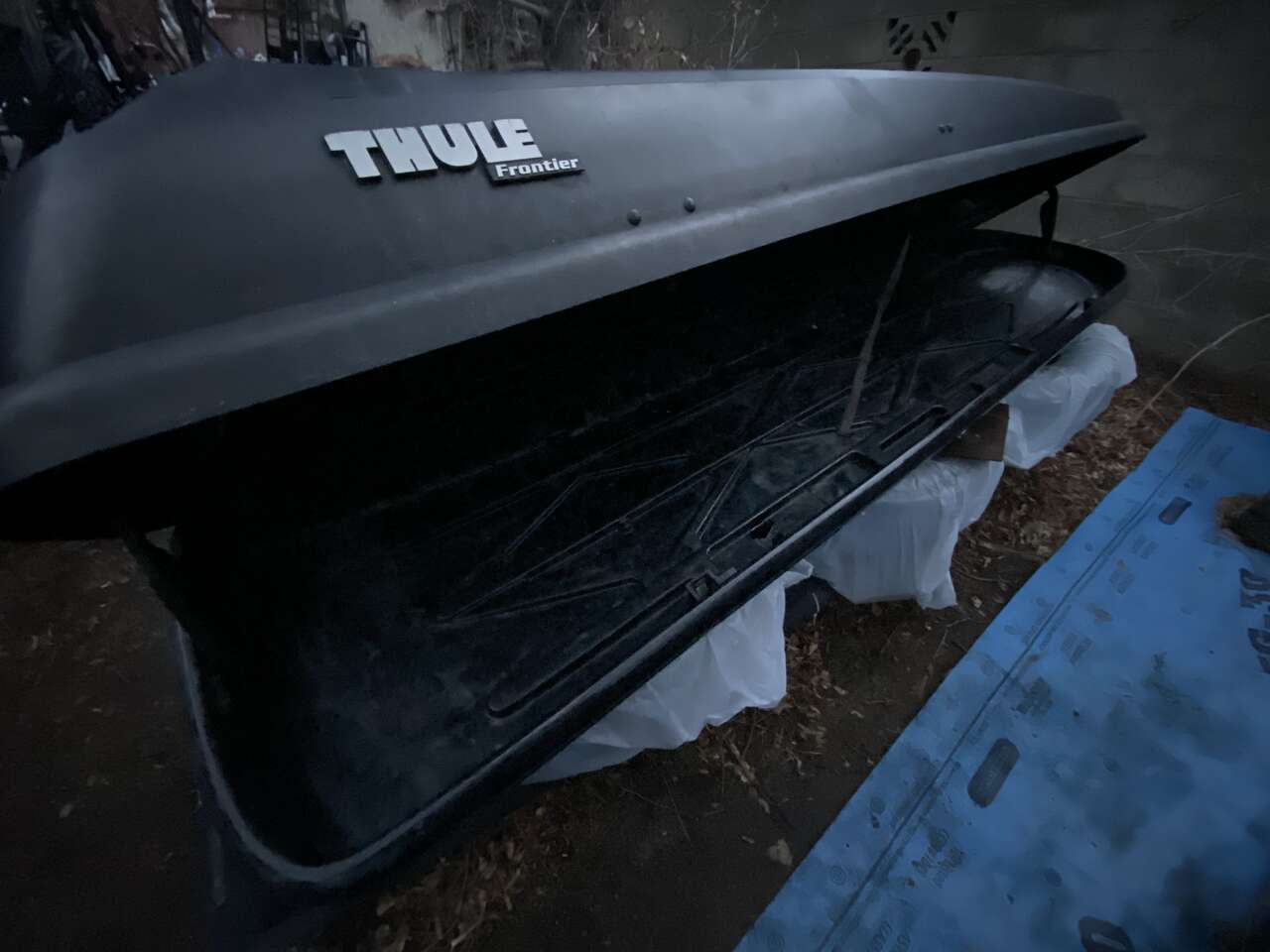 READ DESCRIPTION!!! Yakima Thule Cargo Boxes, Yakima SpaceCadet, Soft Bags and baskets Roof racks
