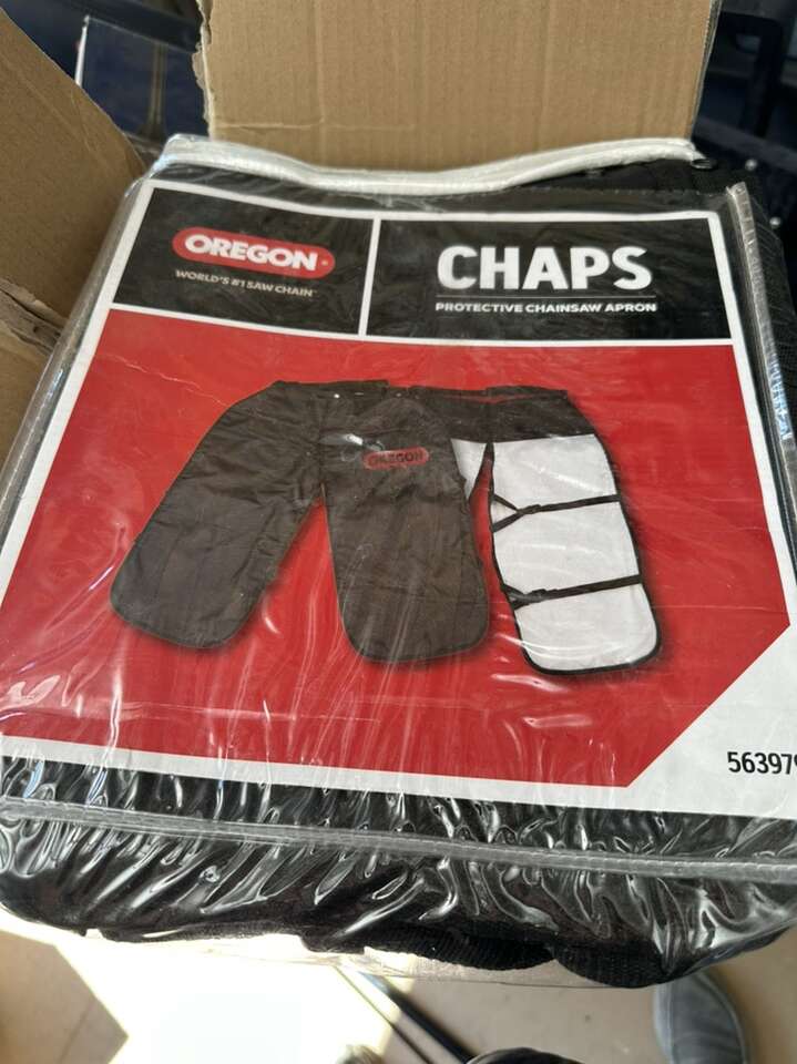 Protective Chainsaw Chaps New