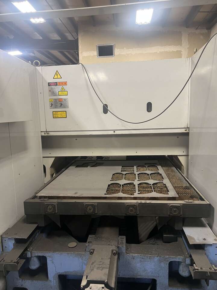 1995 Mazak Super Turbo X-48 Champion CO2 Laser