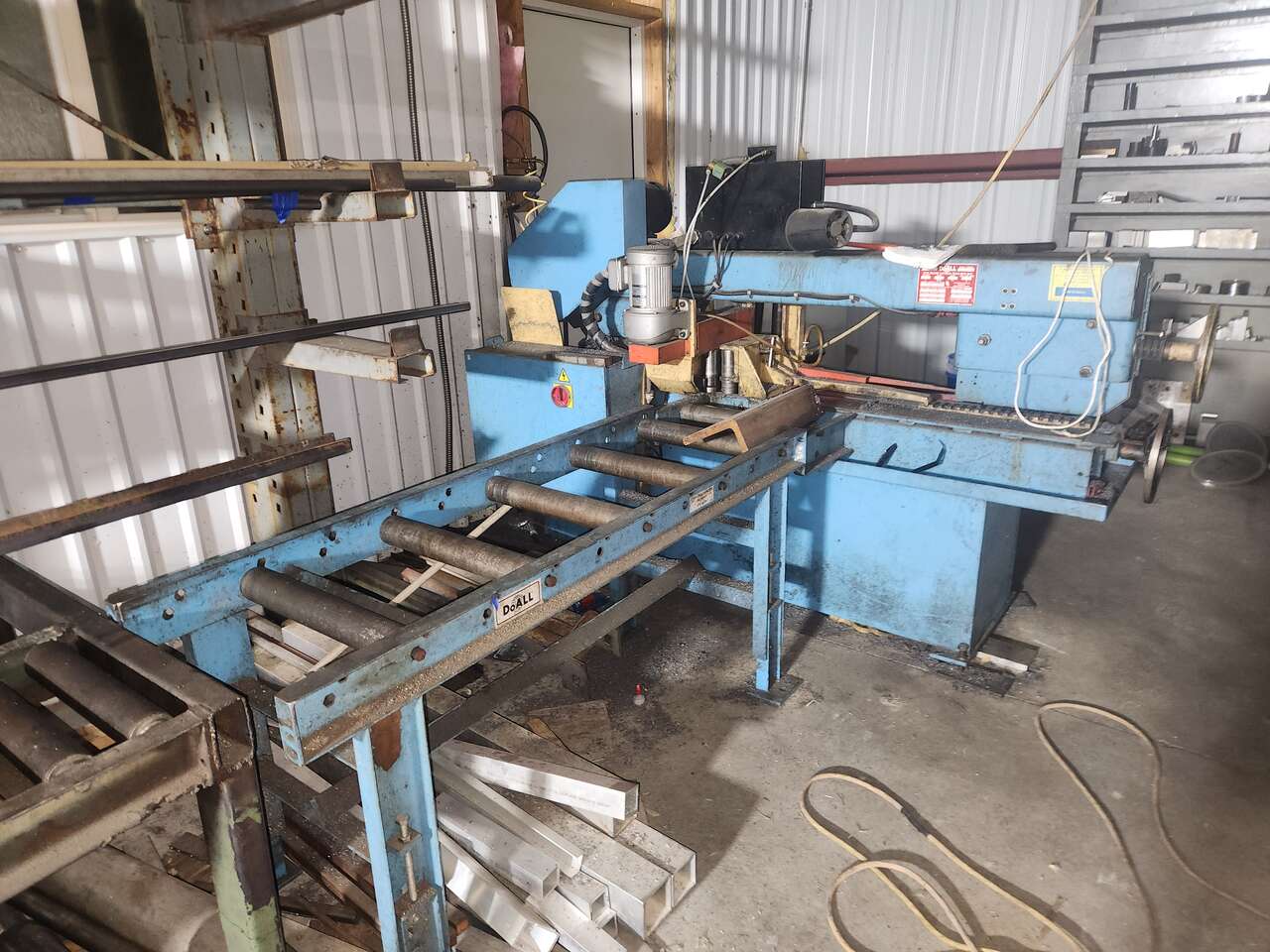 2000 DOALL C-916A HORIZONTAL BANDSAW
