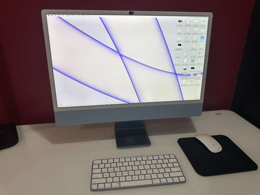 Blue Imac 24 8 core 8gb, 256ssd