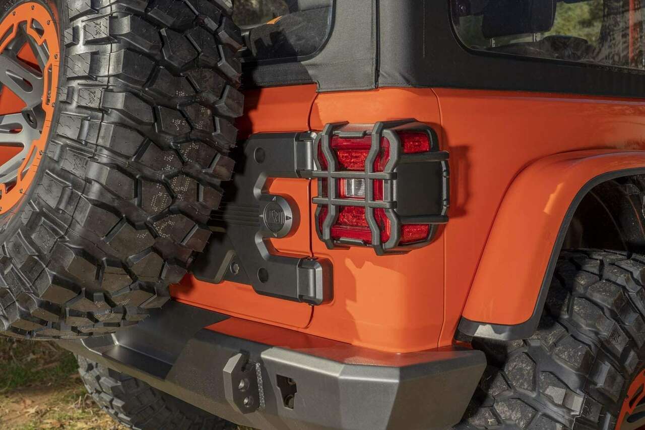 Rugged Ridge 11226.12 Elite Tail Light Guard Set 2018-2022 Jeep Wrangler JL JLU
