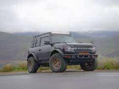 ford bronco 2021 -2025 Trail rax Modular Roof Rack Wind deflector with light bar cutout