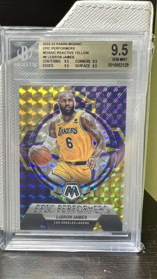Trading card Beckett psa 2022-2023 Panini Lebron James Epic Performers MOSAIC REACTIVE YELLOW #6 45/99 Kobe mj