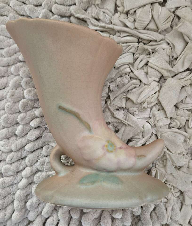 Weller Peach 'Wild Rose' Cornucopia Vase