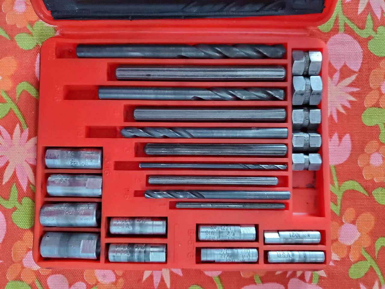 Matco 25 piece screw extractor set SE100