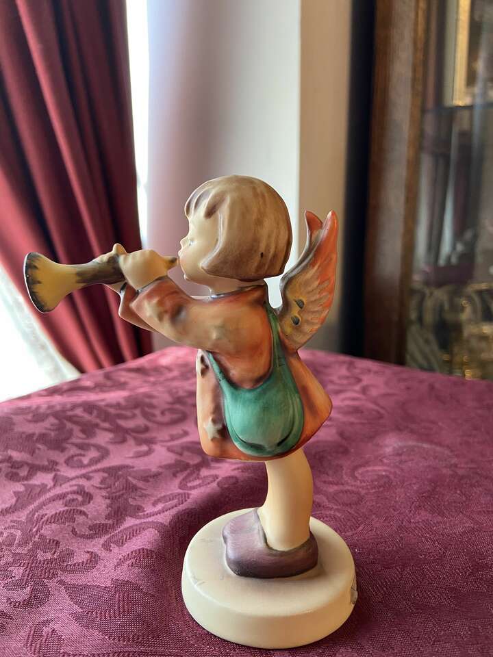 Little Gabriel - Goebel Hummel figurine #32 TMK5