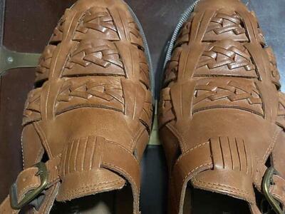 Georgio Brutini - Leather - Hand Woven- Huarache Sandal Shoes - Men's Size 10.5 Brown
