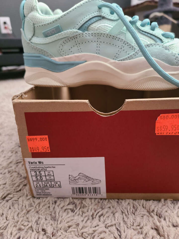 Vans Varix aqua color shoe