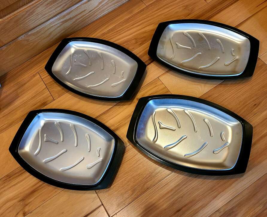 4 Nordic Ware Sizzler Plates