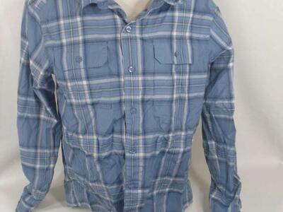 Helix Brand Boys Long Sleeved Button Down Light Blue Plaid Shirt Size X-Large