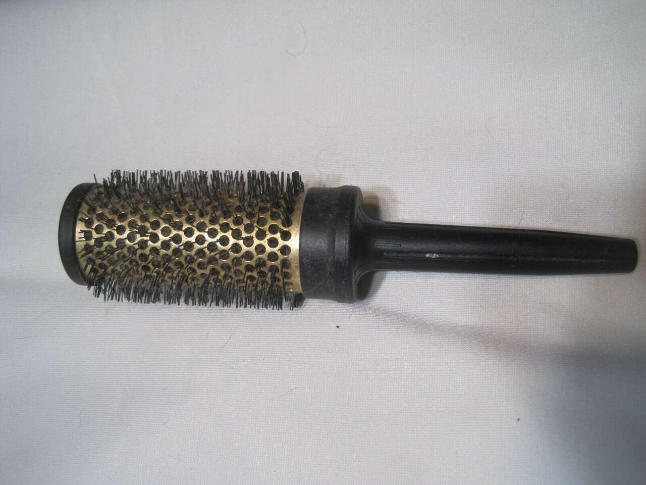 Unbranded Black and Gold Vented Wire Hair Brush (used)