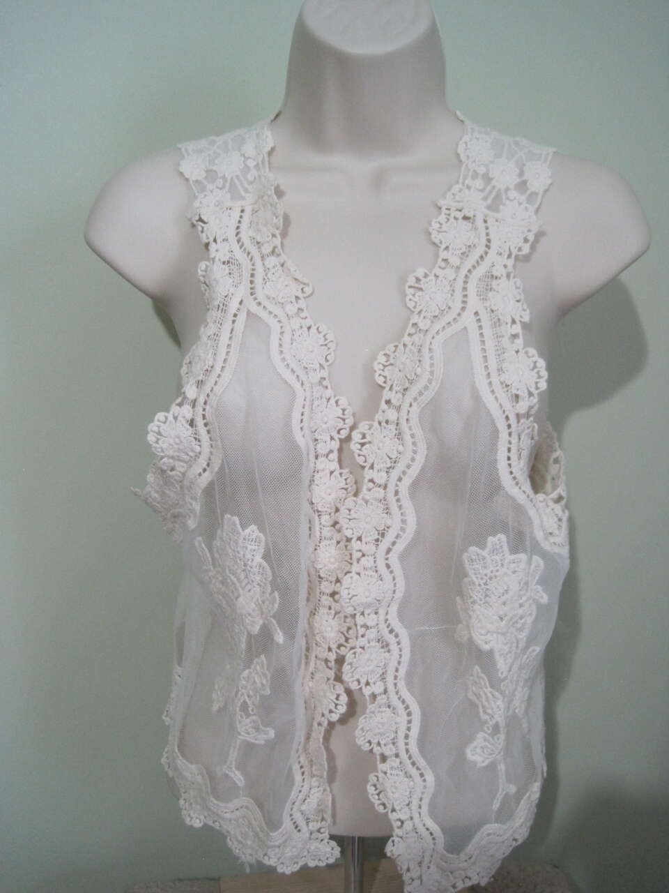 Pinky by Buckle Women's White Open Vest Boho Lace Sleeveless Ivory Size Large