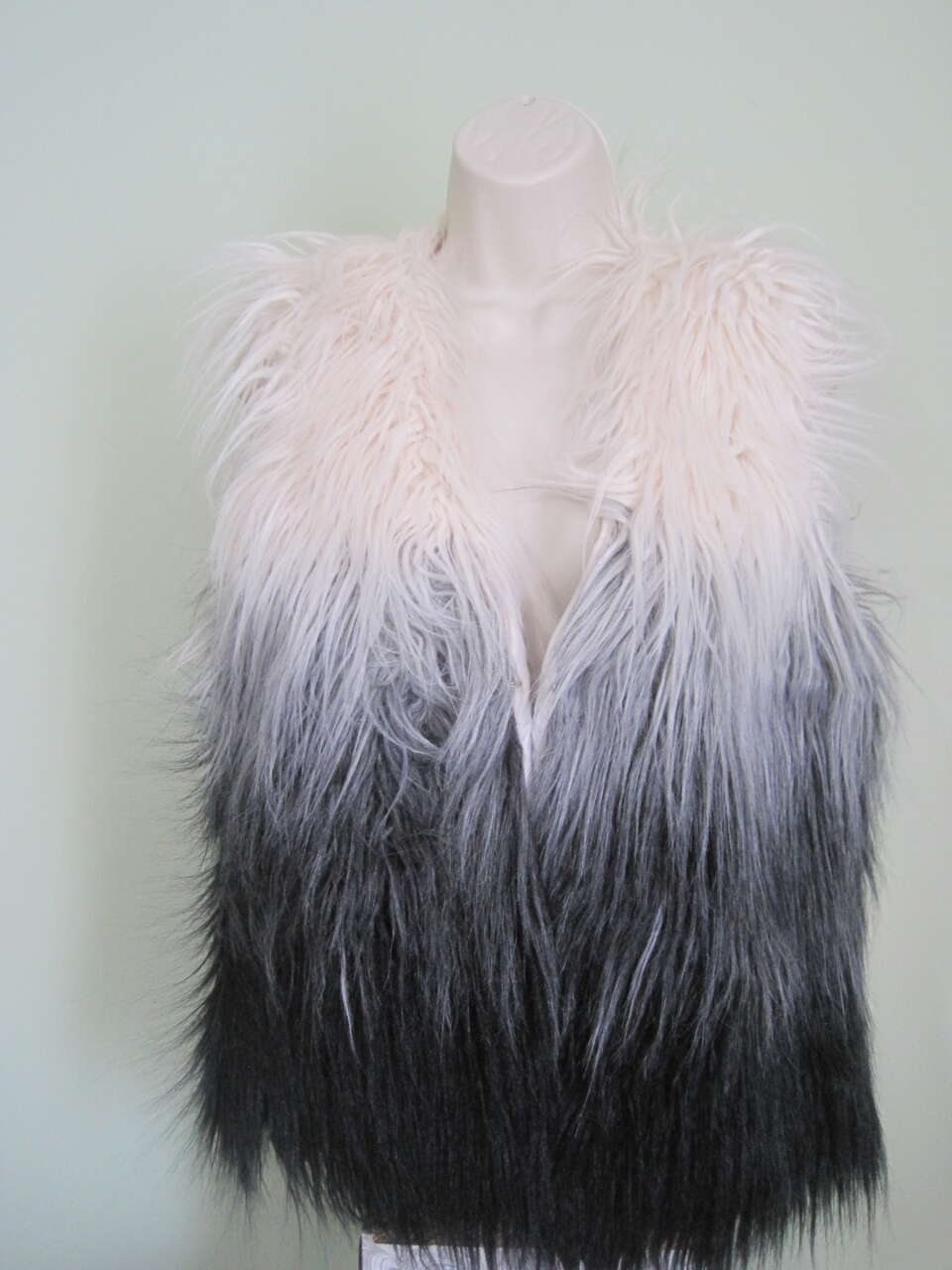 Thread & Supply Womens Faux Fur Vest Acrylic Lined Sleeveless Black White Small