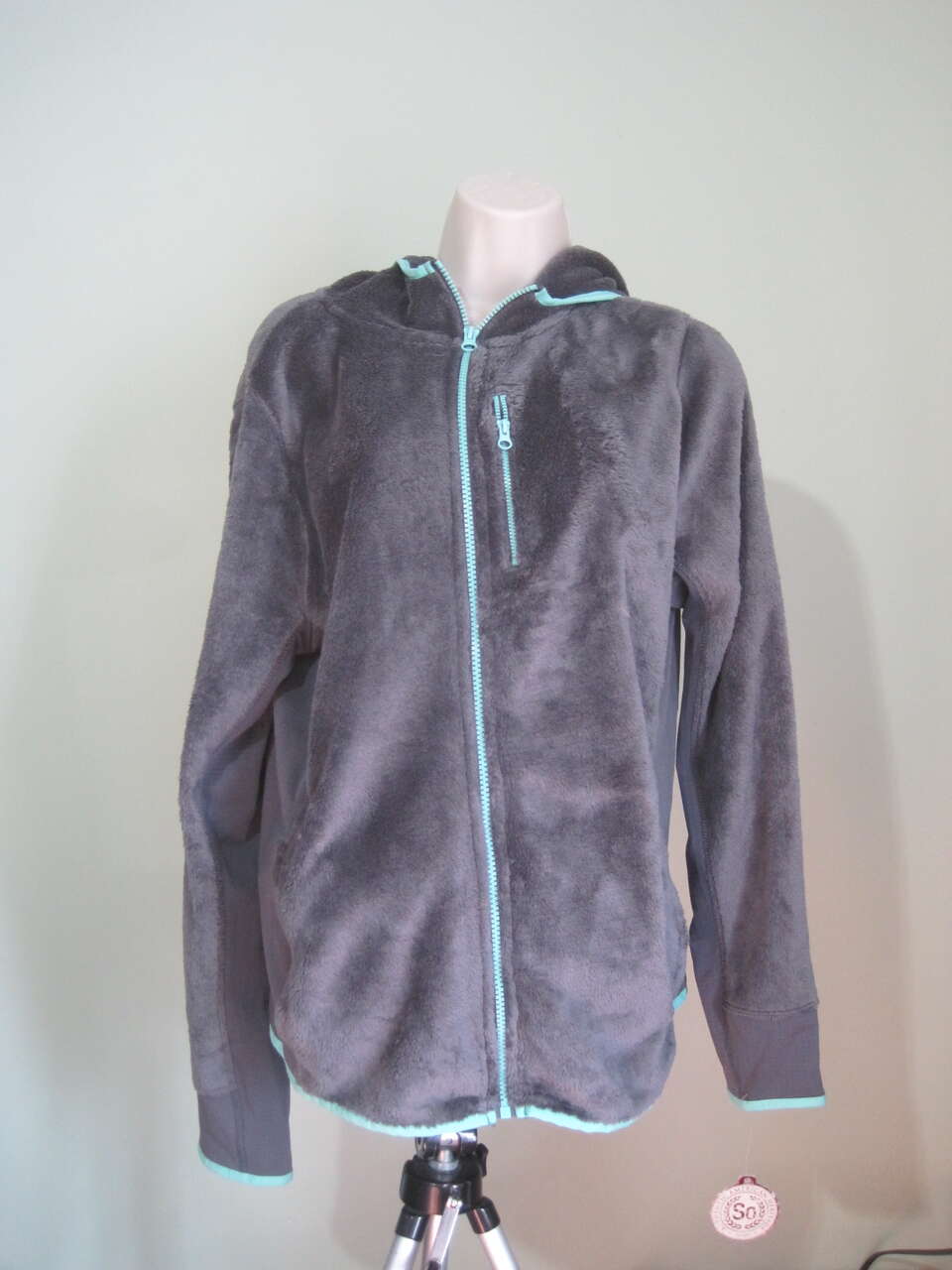 SO Faux Fur Gray/Green Trim Metro Zip Up Jacket With Sherpa Hood Size X-Large
