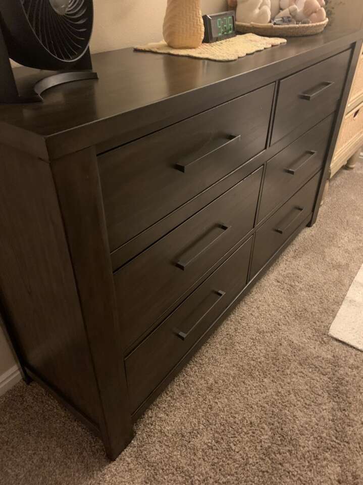 Dresser Furniture