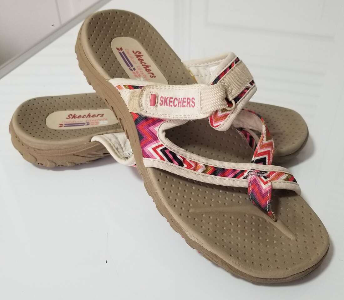 Fabulous Womens Reggae Sandals Size 8
