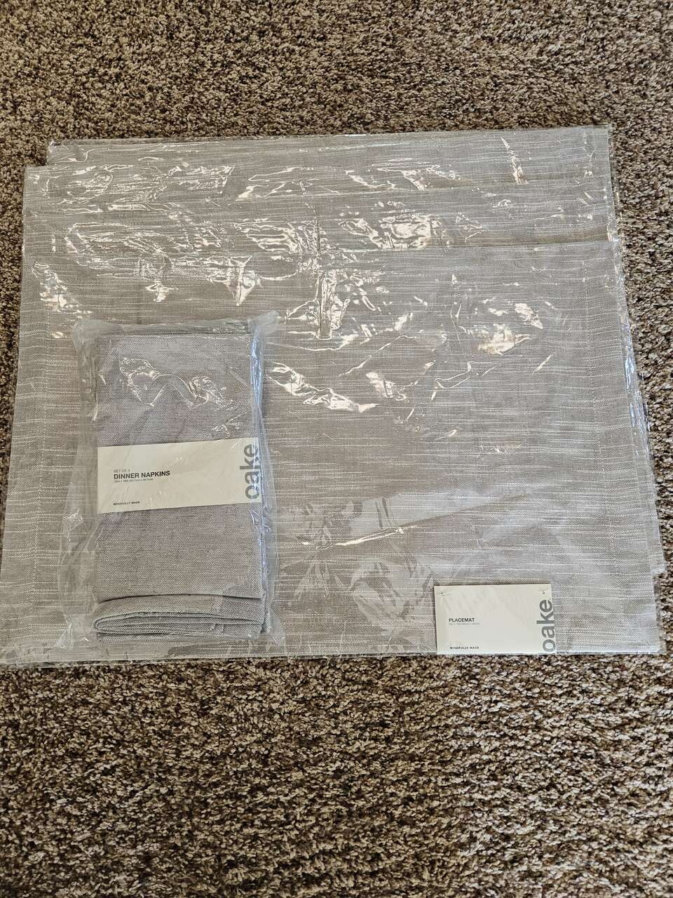 Set of 4 Oake Placemats and Napkins Tan color