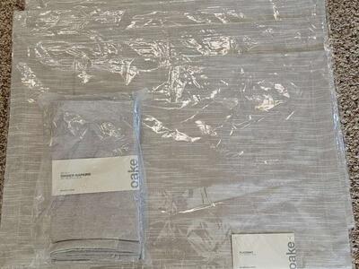 Set of 4 Oake Placemats and Napkins Tan color