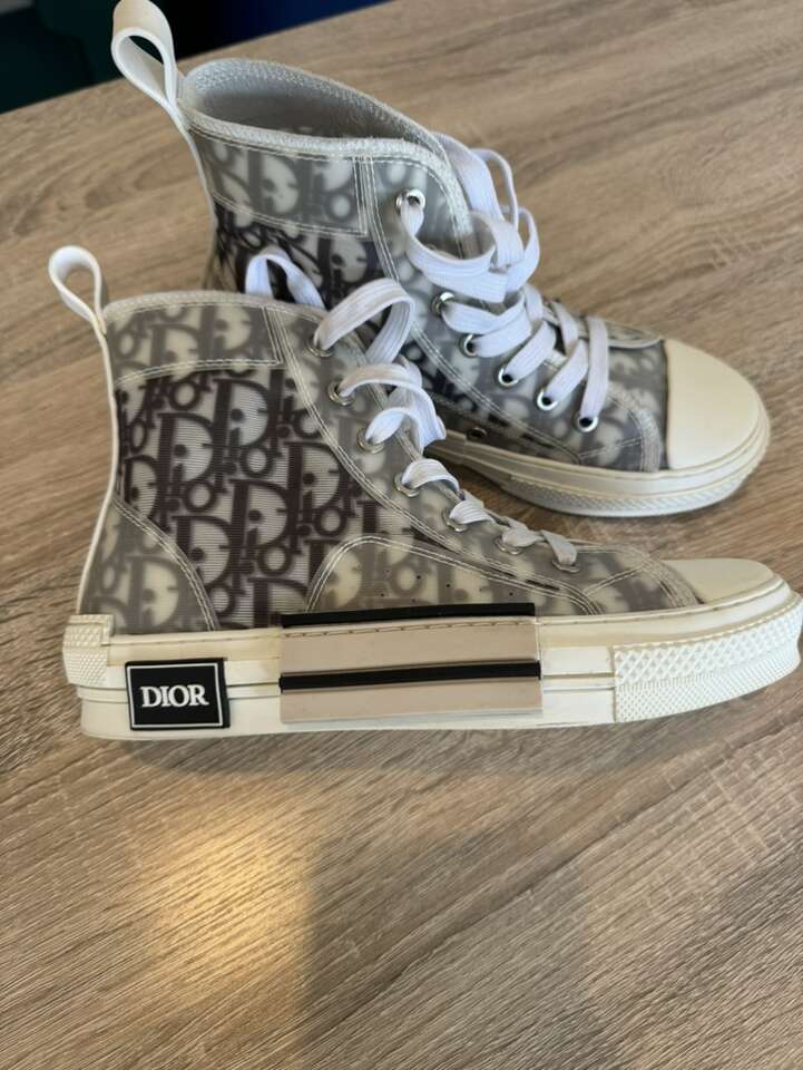 DIOR Sneakers