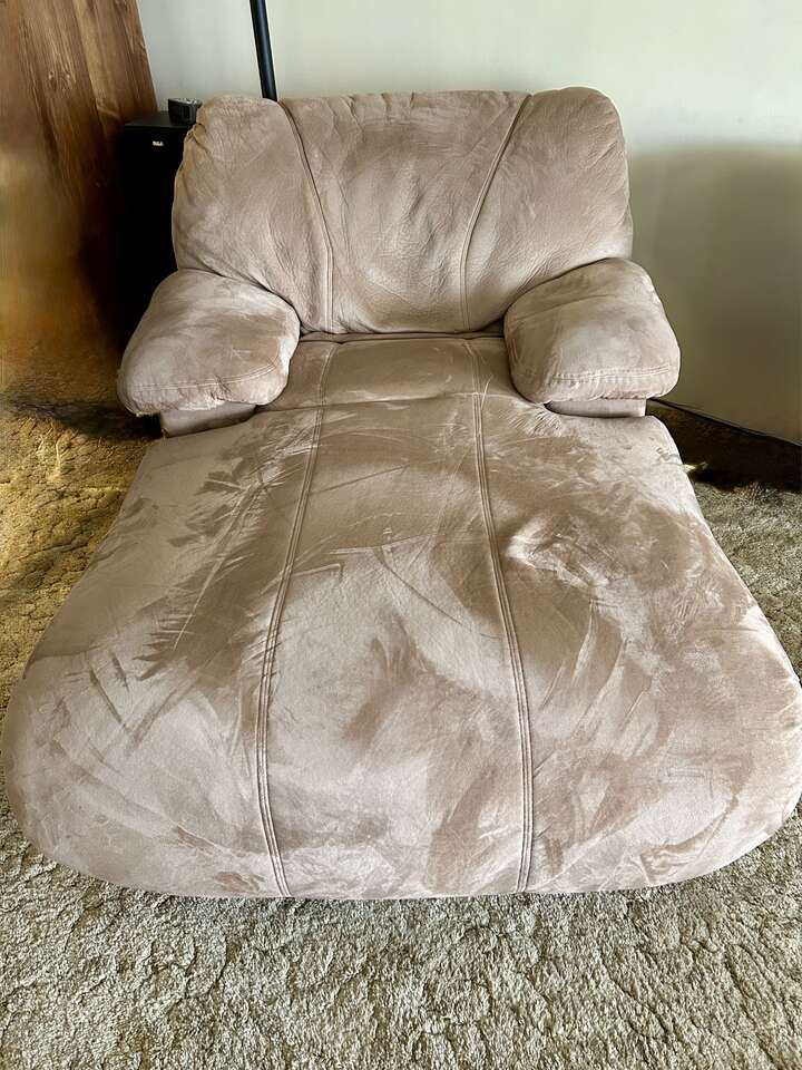 Reclining Lounge Chair